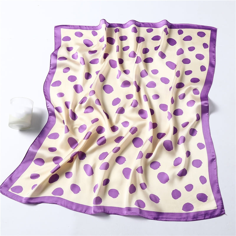 Foulard à pois