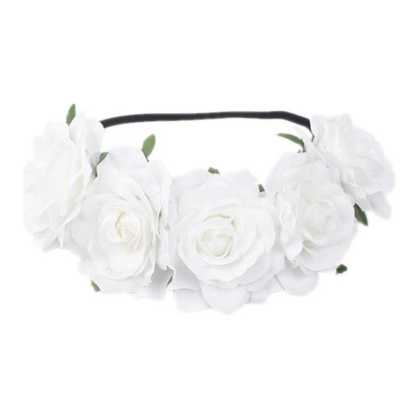 couronne de roses blanches