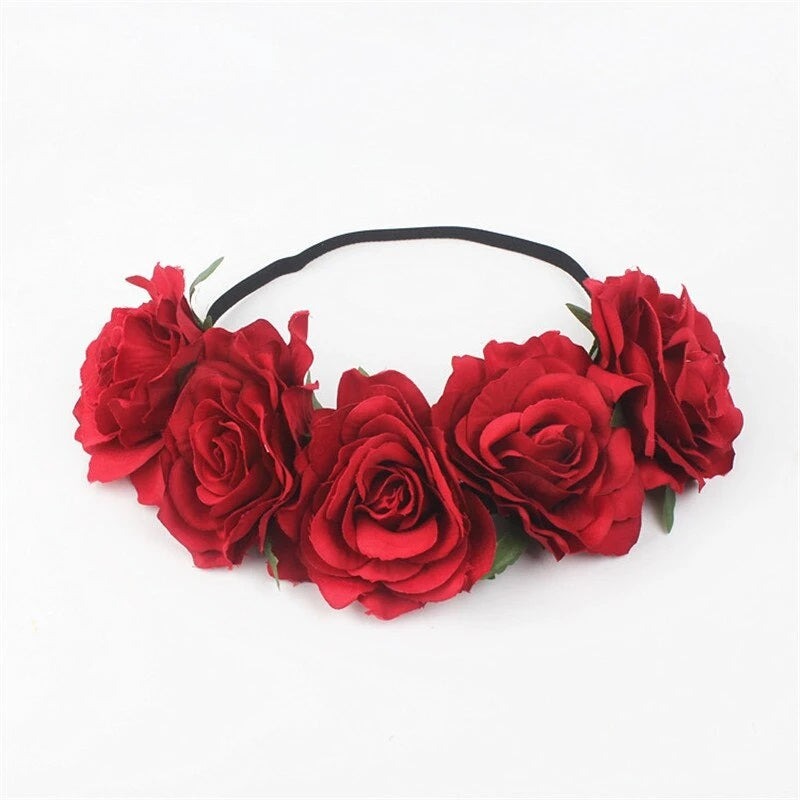 couronne de fleurs roses rouges