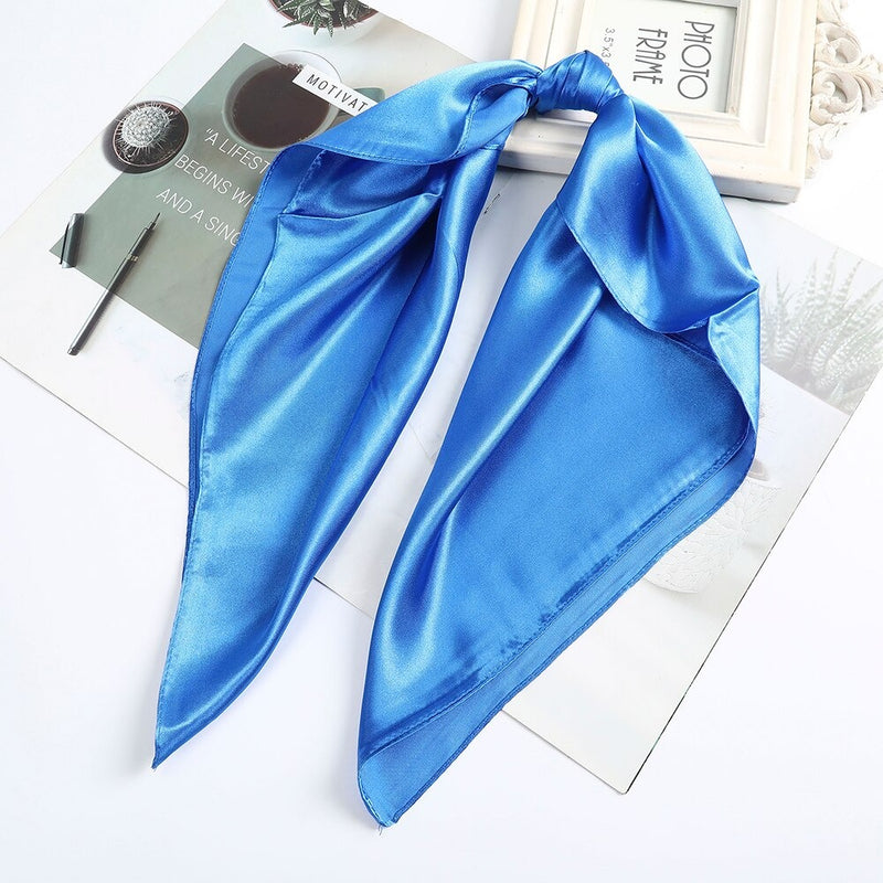foulard cheveux bleu clair 