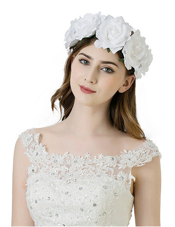 couronne de roses blanches